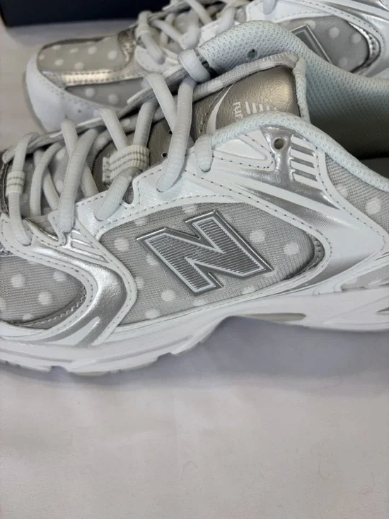 New Balance 530 Metallic Polka Dots White Sneakers WOMENS Size 10 MENS 8.5 NWT - Picture 15 of 16